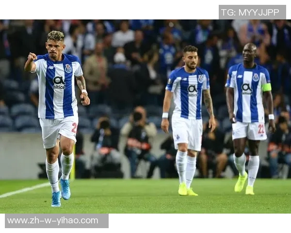 足球联赛第三号球星是谁他在赛场上的表现和影响力分析